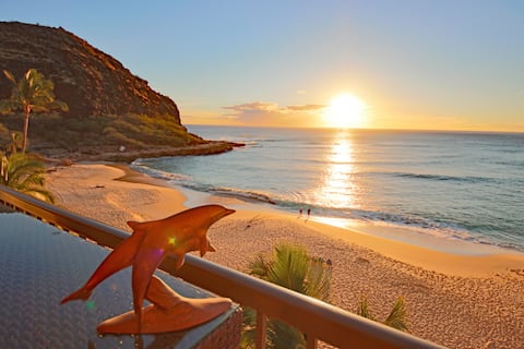 Beachfront Getaway - Hawaiian Princess Condo