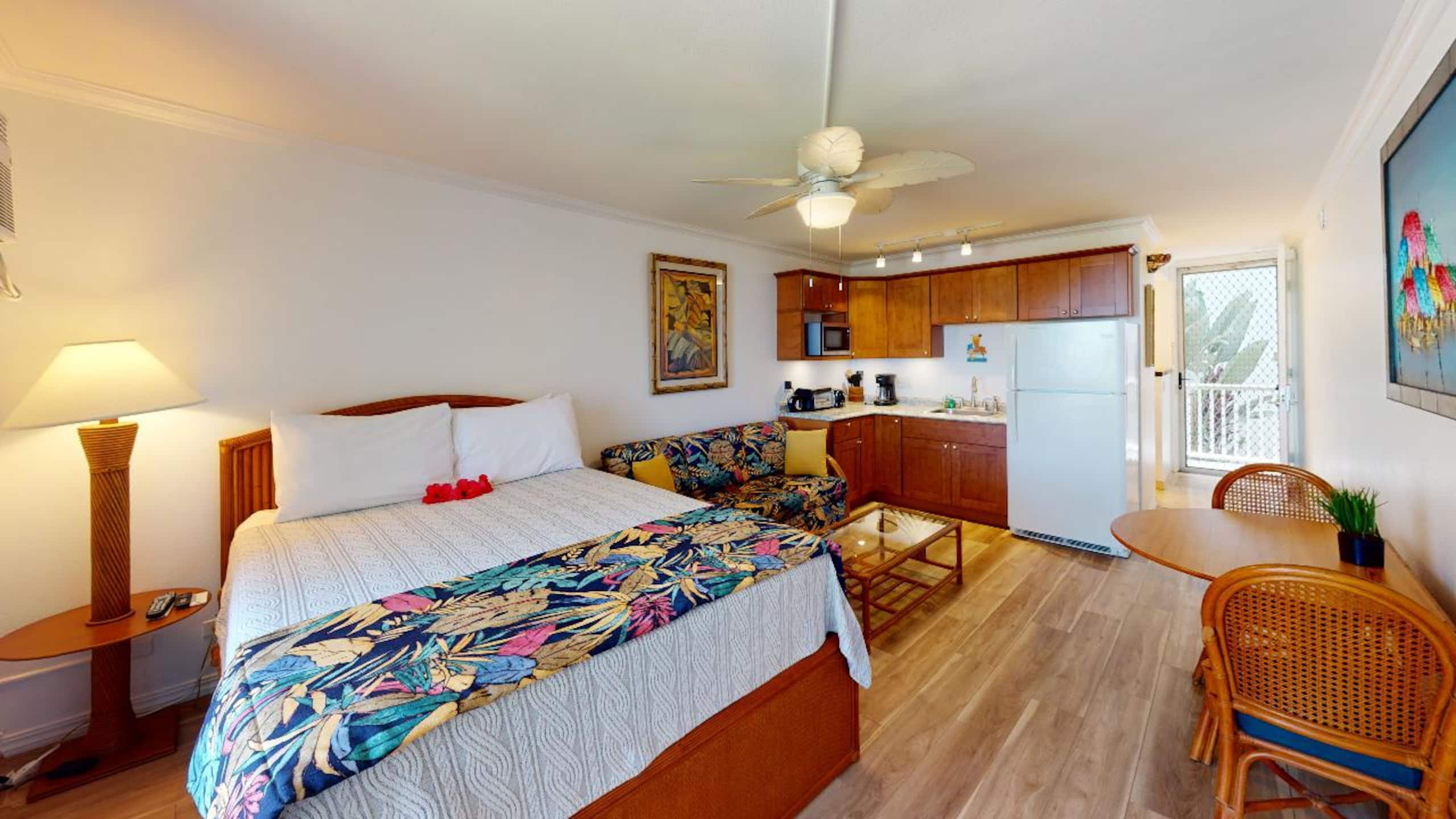 Condo in Kailua-Kona · ★4.89 · 1 bedroom · 2 beds · 1 private bath - Image 2