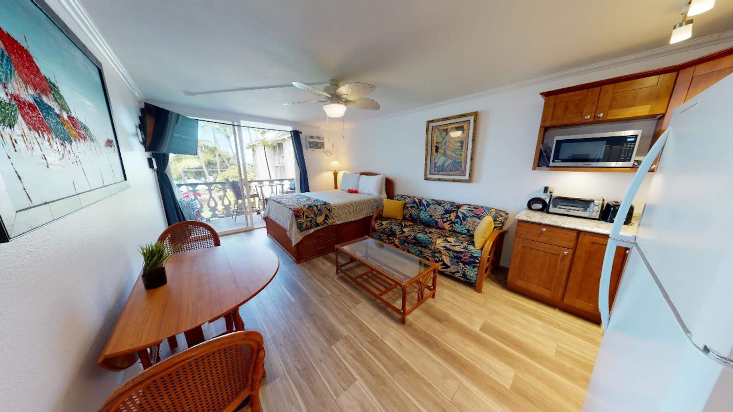 Condo in Kailua-Kona · ★4.89 · 1 bedroom · 2 beds · 1 private bath - Image 5