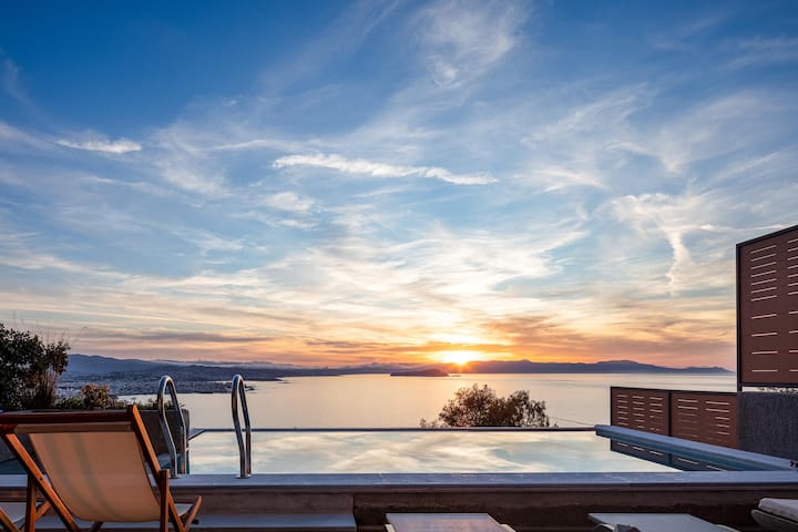 Omnia Villa I – Heated* pool & stunning seaview!