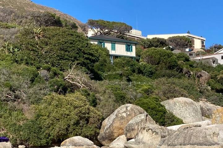 Stunning Boulders Beach house – Simonstown, Cape gallery image 5