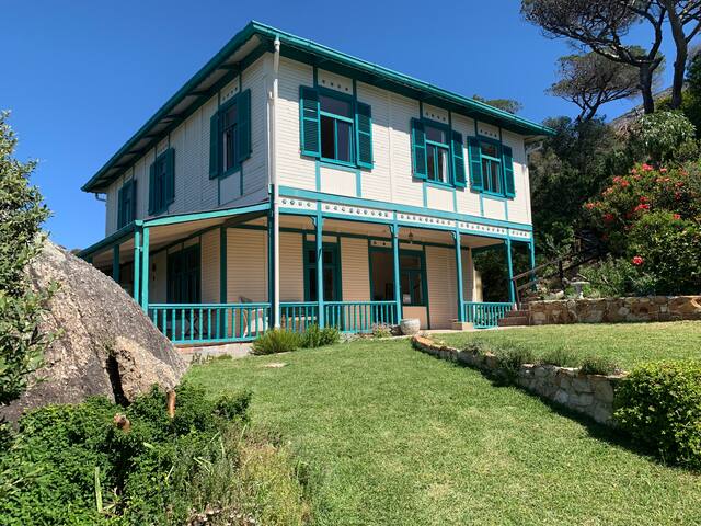 Stunning Boulders Beach house – Simonstown, Cape gallery image 4