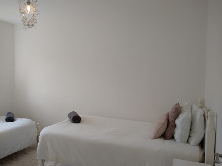 Двойна спалня