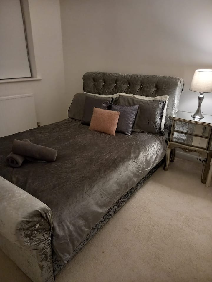 Надстройка в луксозна спалня 