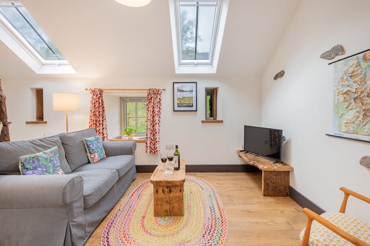 The Byre - cottage in converted  barn nr Ullswater