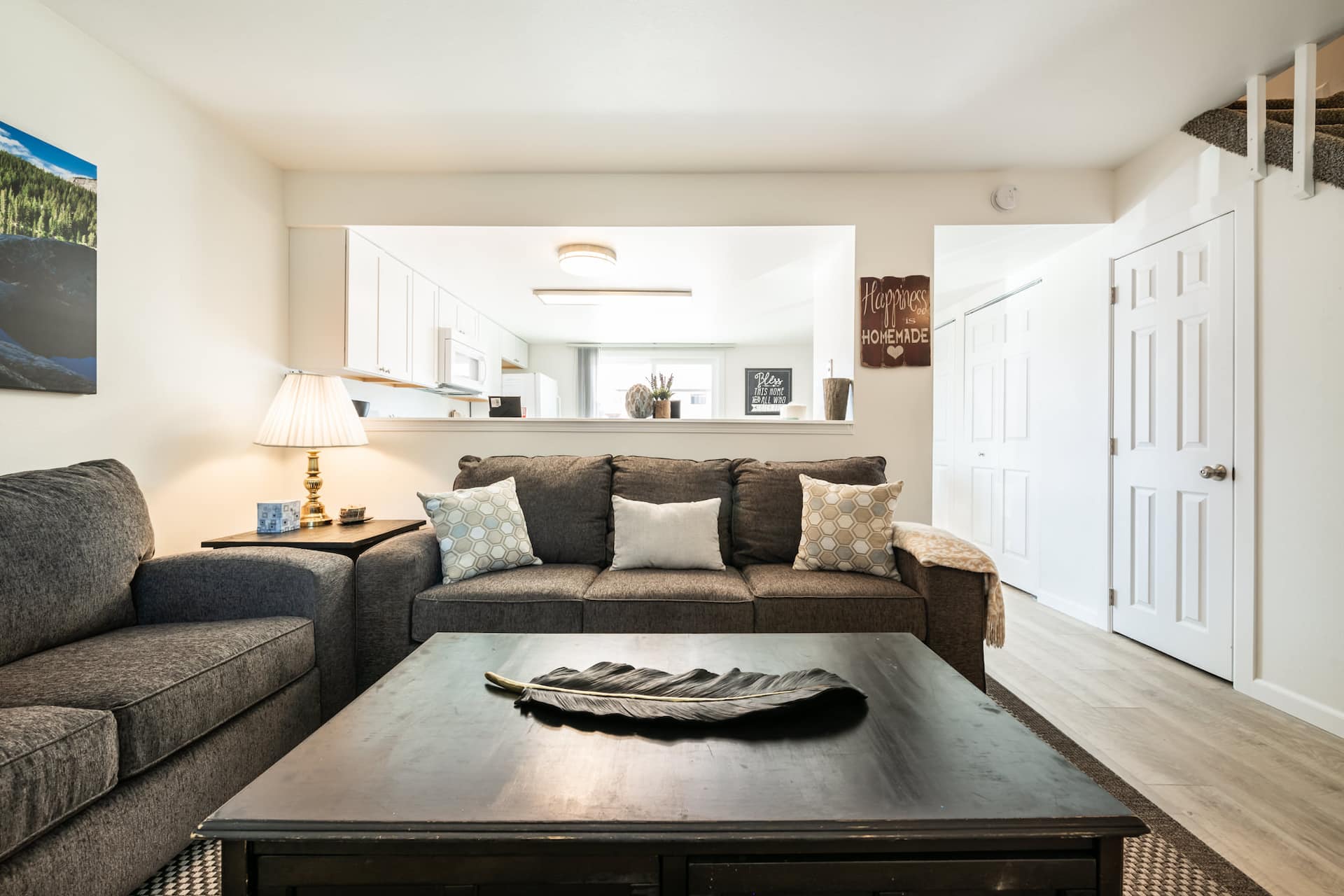 ❀ Stunning ❀ Townhouse with A/C! Sleeps 5 People — photo 2