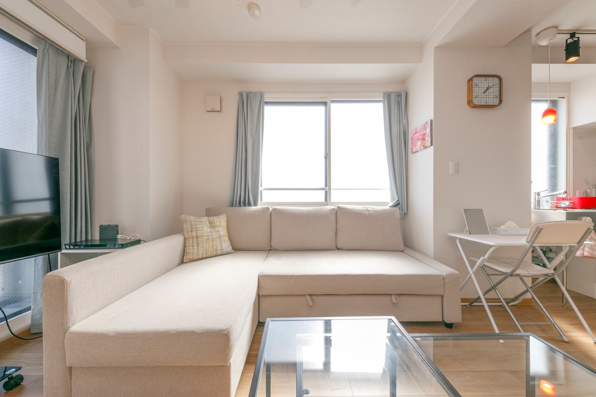 oneday apartment japan アイボリー Sleek 1BD Apt w/ A/C in Kikukawa-Shinjuku Line - Apartments