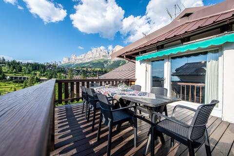 [2 minutes Ski slopes] Dolomites Breathtaking View
