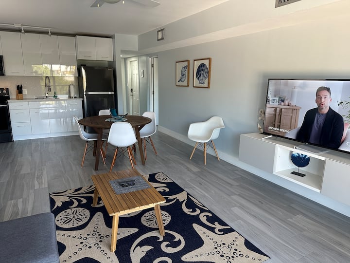Waterfront Apt Key Largo #1, 10% Off 7+, 5% Off 4+ - Key Largo, FL