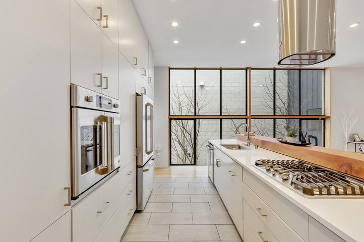 SMU Vibrant Urban Retreat-Center of Dallas +L2 EV gallery image 4