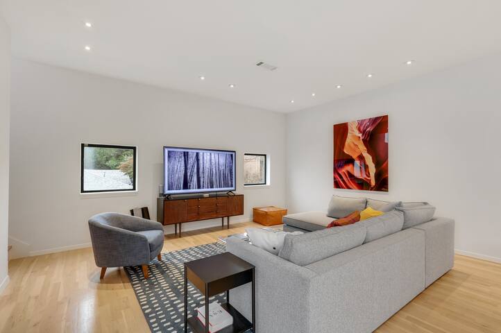 SMU Vibrant Urban Retreat-Center of Dallas +L2 EV gallery image 3