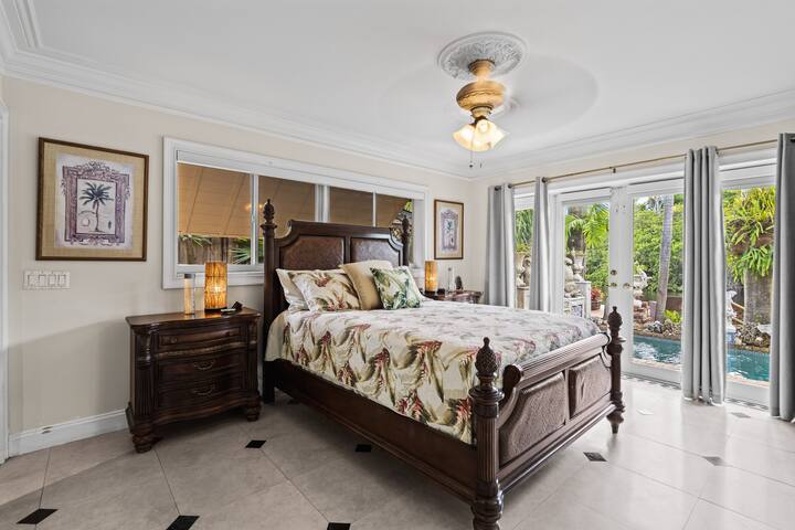 Private Villa: Waterfront, Pool, Tropical Oasis gallery image 4