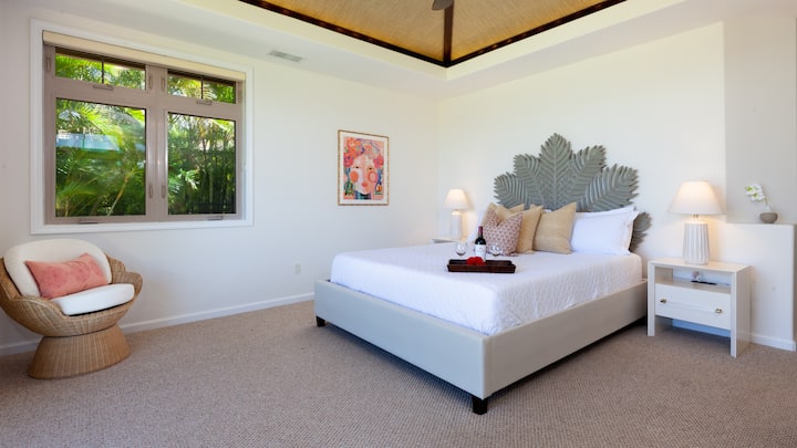 Primarni apartman br. 1 s bračnim krevetom (Cal King), privatnom kupaonicom i terasom koja vodi do spa centra