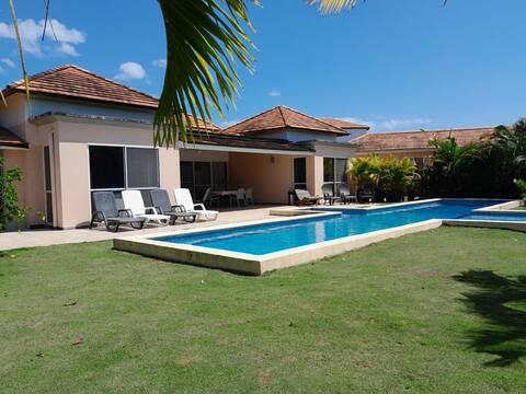 4 Bedroom Costa Blanca Golf & Beach Villa