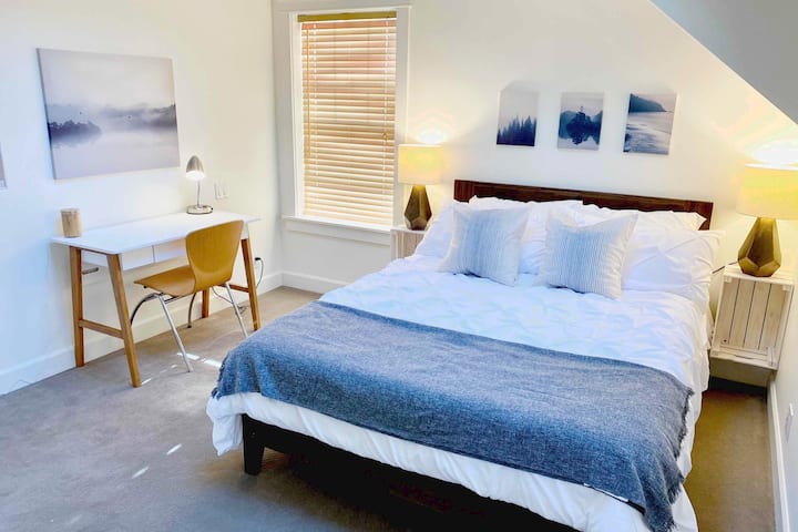 The Zen Den | Pet-Friendly | Prime Westside