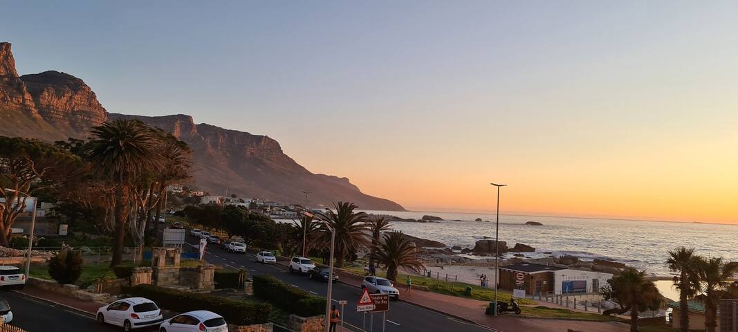 Camps Bay Beachfront 2 Bedroom Apartment gallery image 5