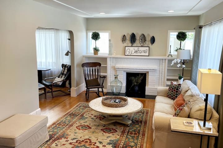 1924 Craftsman Bungalow in Glenview village