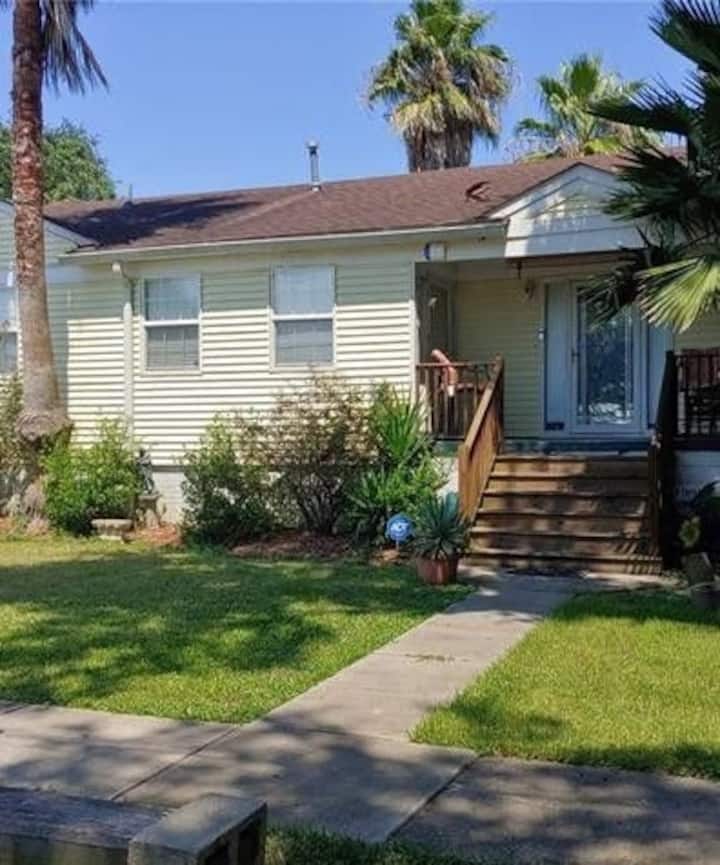 Louisiana Vacation Rentals | Cottages and More | Airbnb - Off-Grid Apartments With Separate Guest House In Louisiana