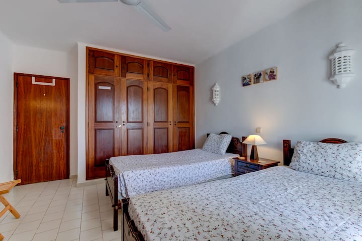 Chumba cha kwanza cha kulala