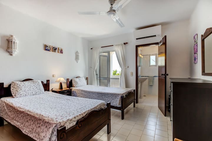 Chumba cha kwanza cha kulala