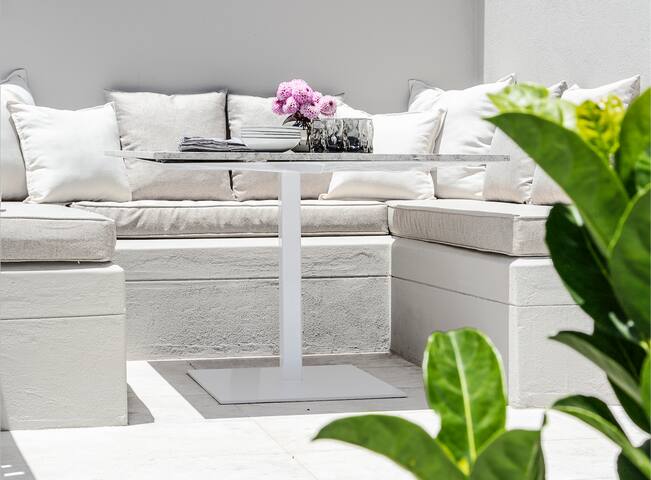 SASA 1866 | Contemporary Heritage Villa gallery image 5