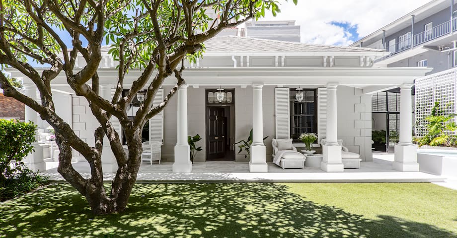 SASA 1866 | Contemporary Heritage Villa gallery image 2