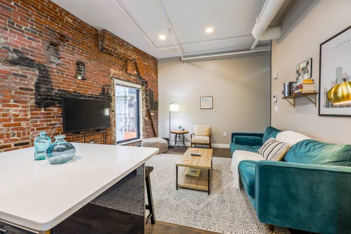 Keyless Entry | Laundry in Unit | Pet Friendly gallery image 2