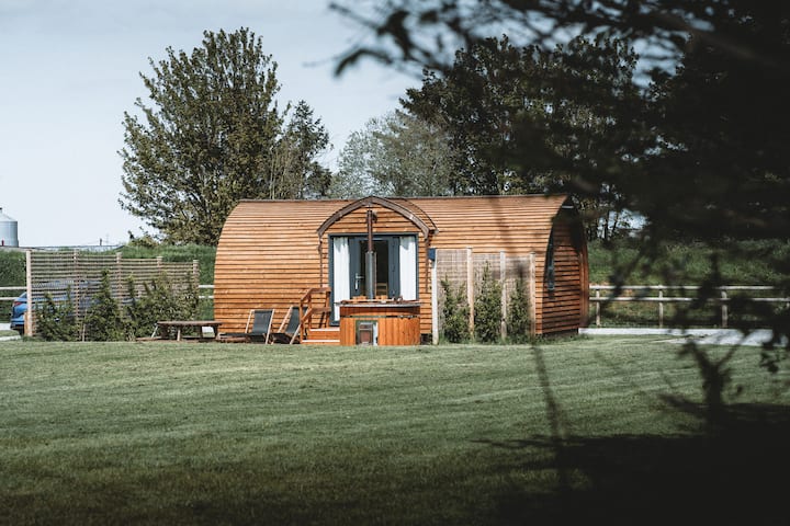 Lodge 1 | Hot Tub | En-suite | Stunning Views - Bridgwater