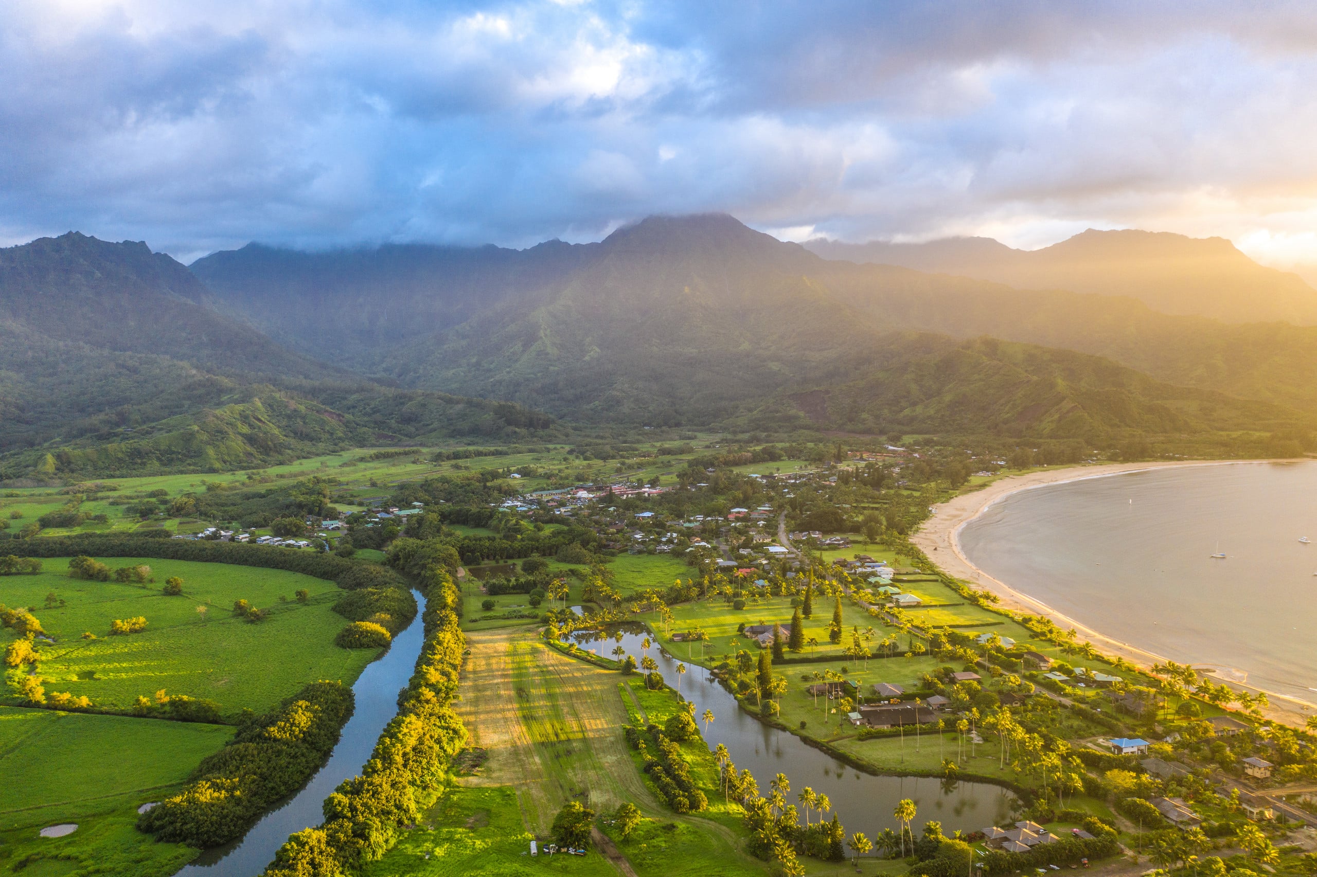 Home in Hanalei · ★5.0 · 5 bedrooms · 6 beds · 3 baths - Image 6