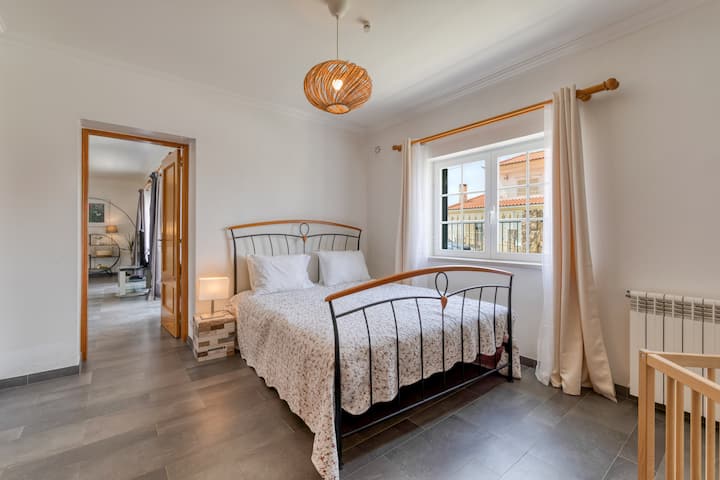 Camera da letto al piano terra, con bagno privato annesso