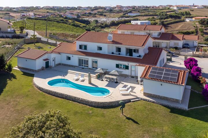 Villa Casa Branca l Spacious Retreat with Pool! gallery image 2