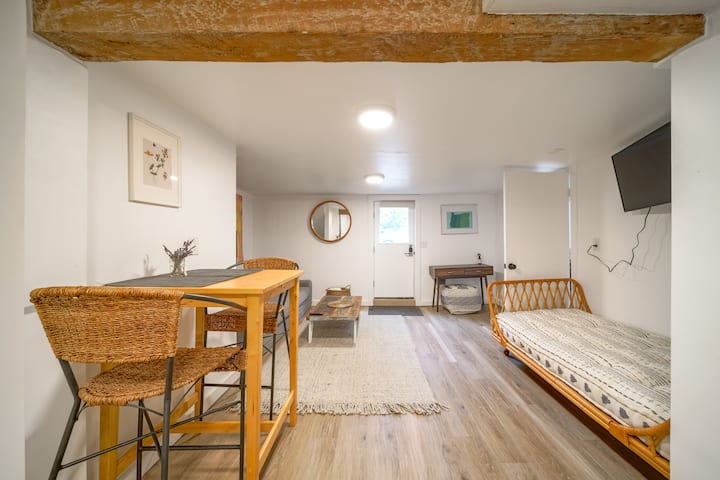 Charming Urban Cottage In Alberta Arts District - Portland, OR