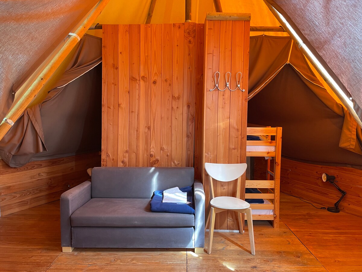 Hutte gîte — Séjour original avec spa à Gers à Riguepeu — environnement naturel