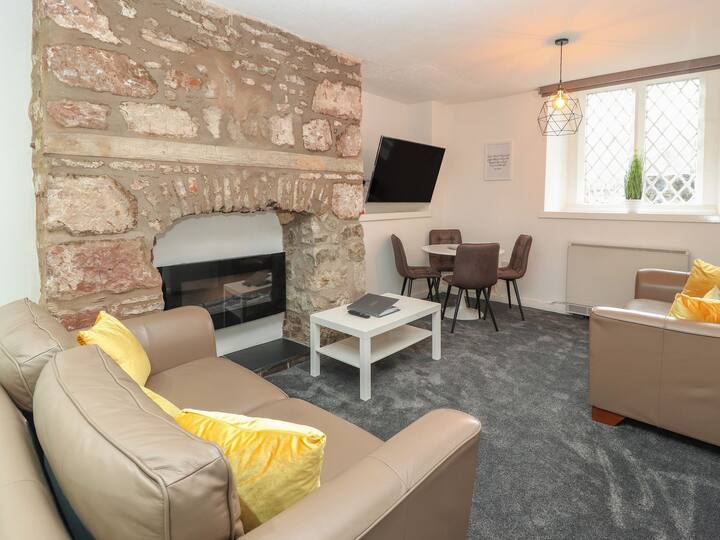 Memorial Building Apartment No.4 Apartments for Rent in Denbighshire