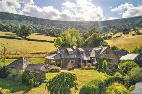 Luxury 17th Century Farmhouse w/ hot tub and views