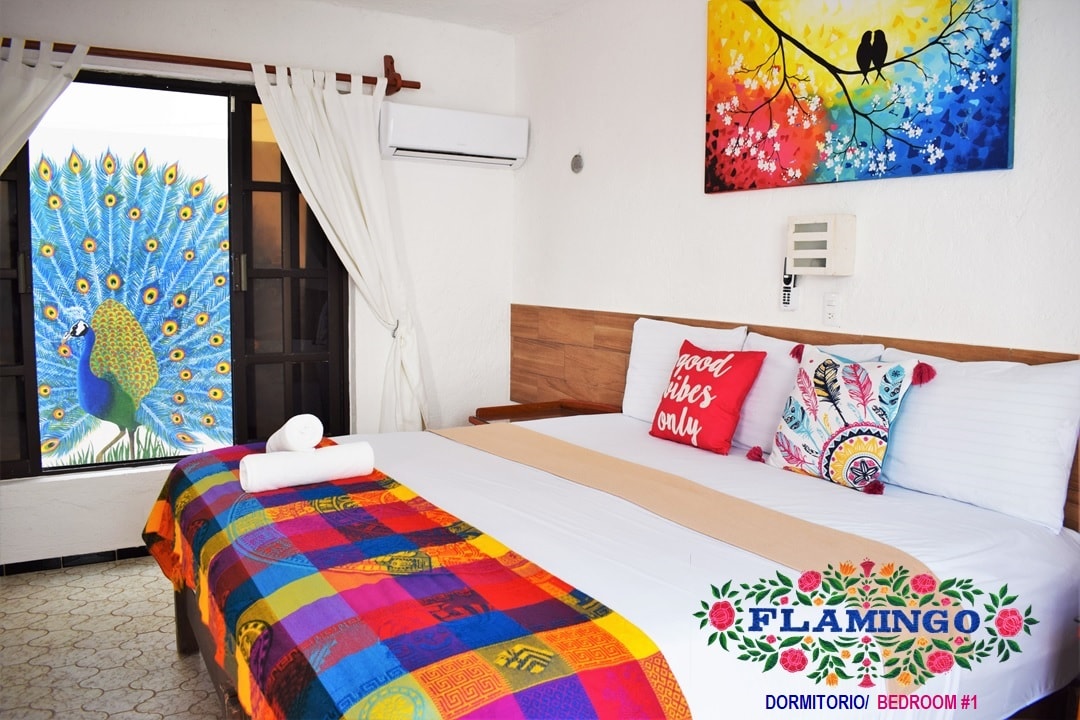 Dormitorio 1, junto a la piscina.