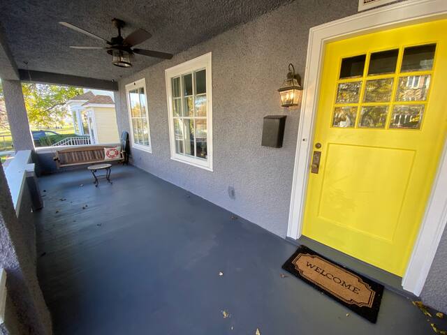 Only Urban Beach House in Chicago gallery image 2