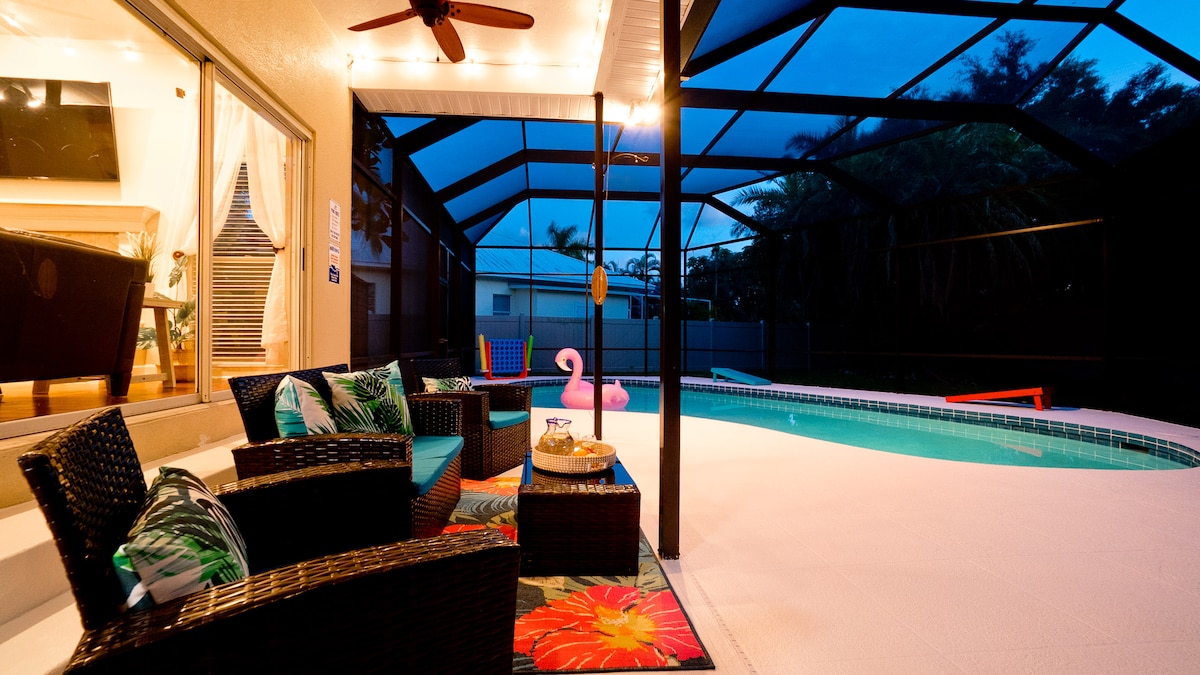Luxury 4BR | Private Screened Pool | Near AMI – Photo 9