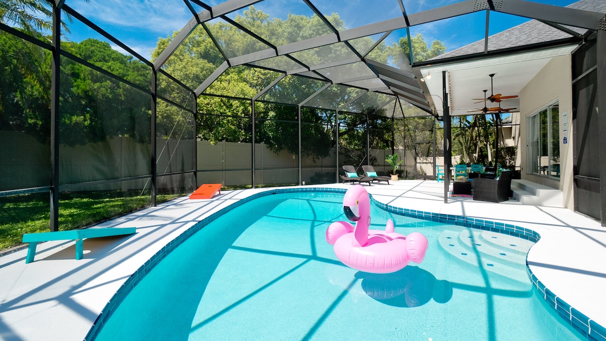 From poolside relaxation to cornhole challenges and al fresco dining on the lanai, every day here is a memory in the making.