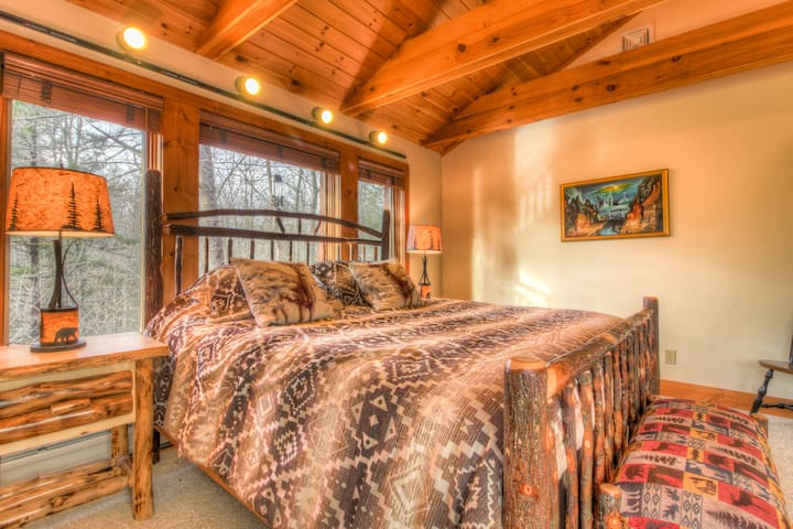 Camera da letto n °9. Pensione, secondo piano. Letto matrimoniale grande.