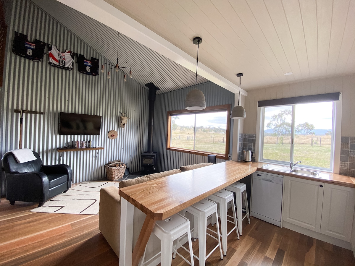Top performing Airbnb: Hedge Mountain, Moonbah/Jindabyne in Snowy Monaro Regional Council