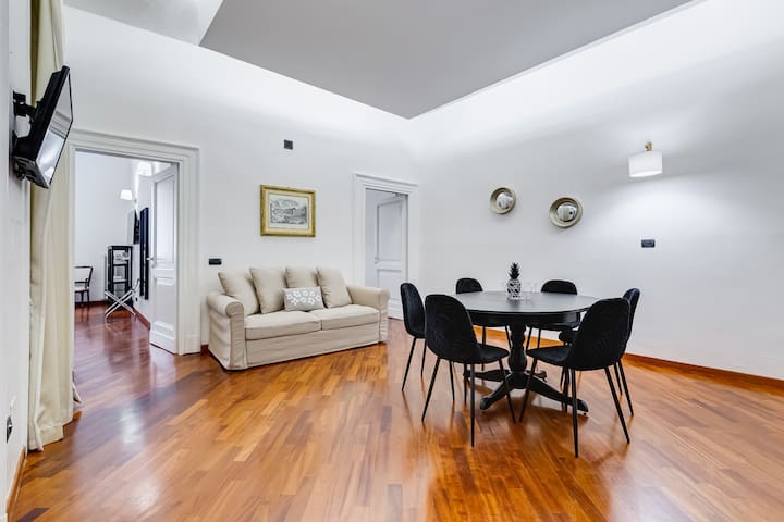 BDC – Spanish Steps Gold 2bdr suite