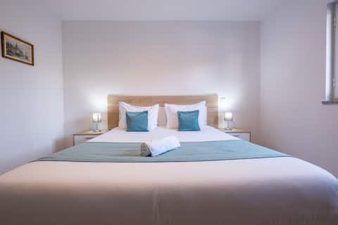 One-bedroom apartment with pool & parking | Villa Montês