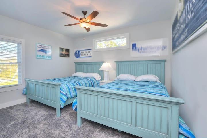 Bedroom #6: second floor, two queen beds & attached Jack n Jill bath