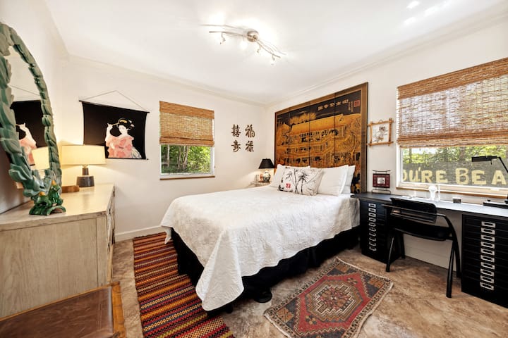 საძინებელი 1