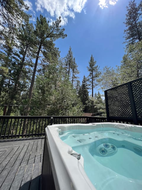 Central AC • Hot Tub • Fire Pit • Walk To Town