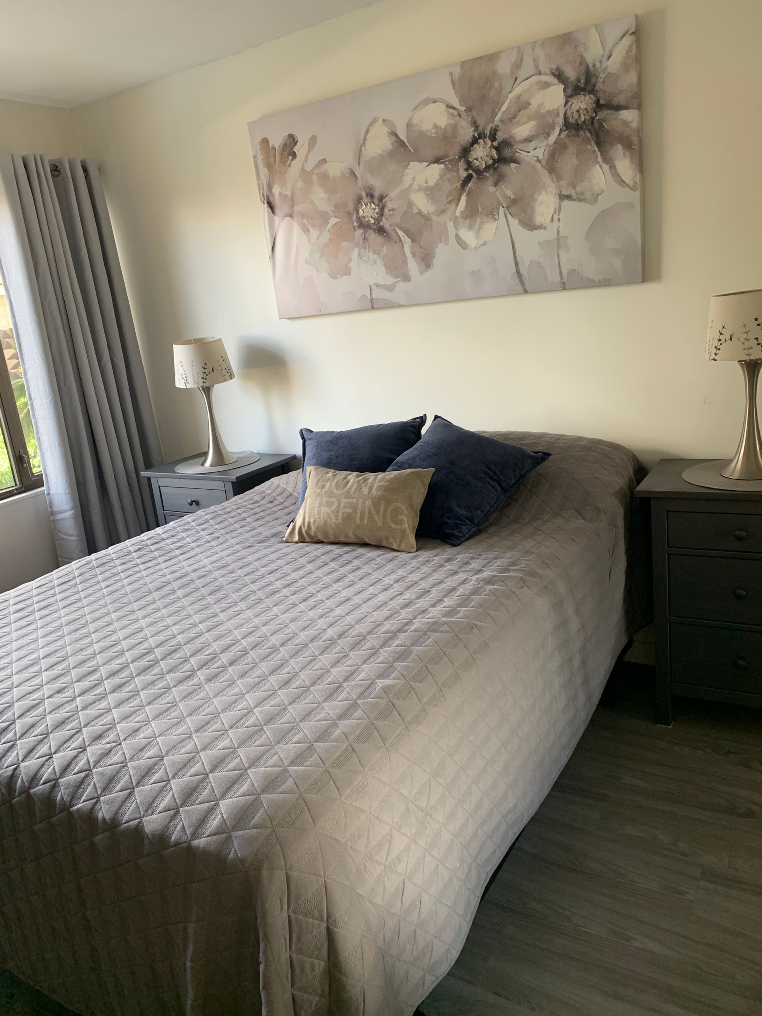 Condo in Honolulu · ★4.93 · 1 bedroom · 3 beds · 1 private bath - Image 4