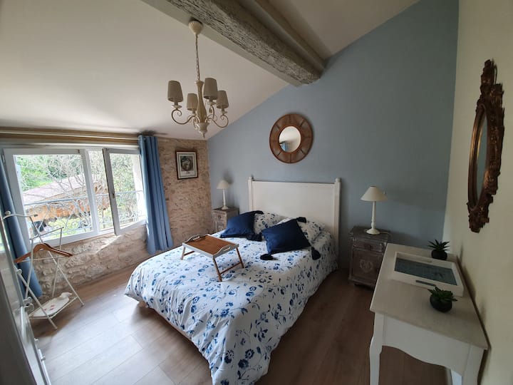 ИЗГЛЕД КЪМ СПАЛНЯТА 1 