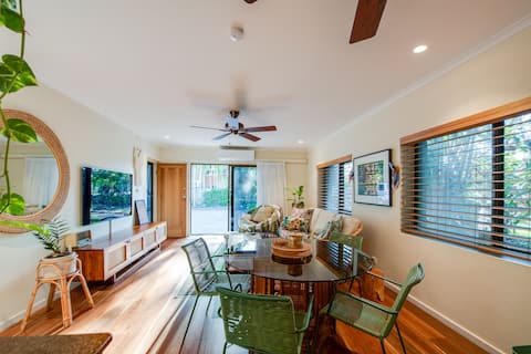 Popular Airbnb listing: The Nightcliff Casinha | Boutique Coastal Retreat in City Of Darwin