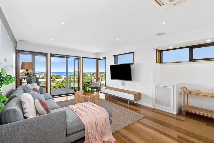 Sunset Terrace Ocean Grove- Striking Coast Views